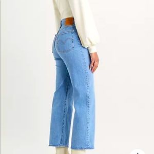 Levi’s rib cage straight leg jeans